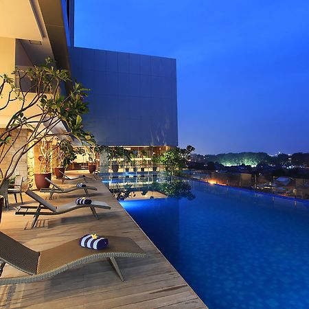 Swiss-Belinn Karawang Zewnętrze zdjęcie