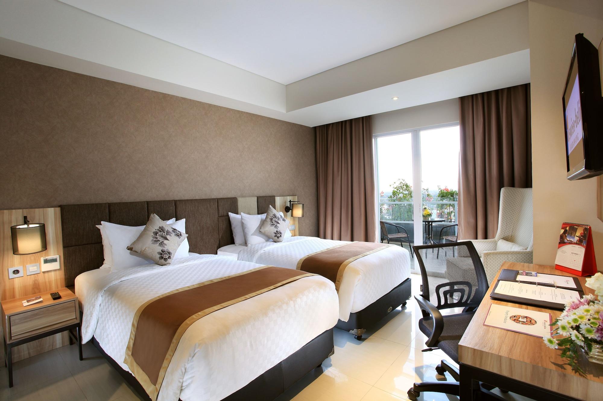 Swiss-Belinn Karawang Zewnętrze zdjęcie