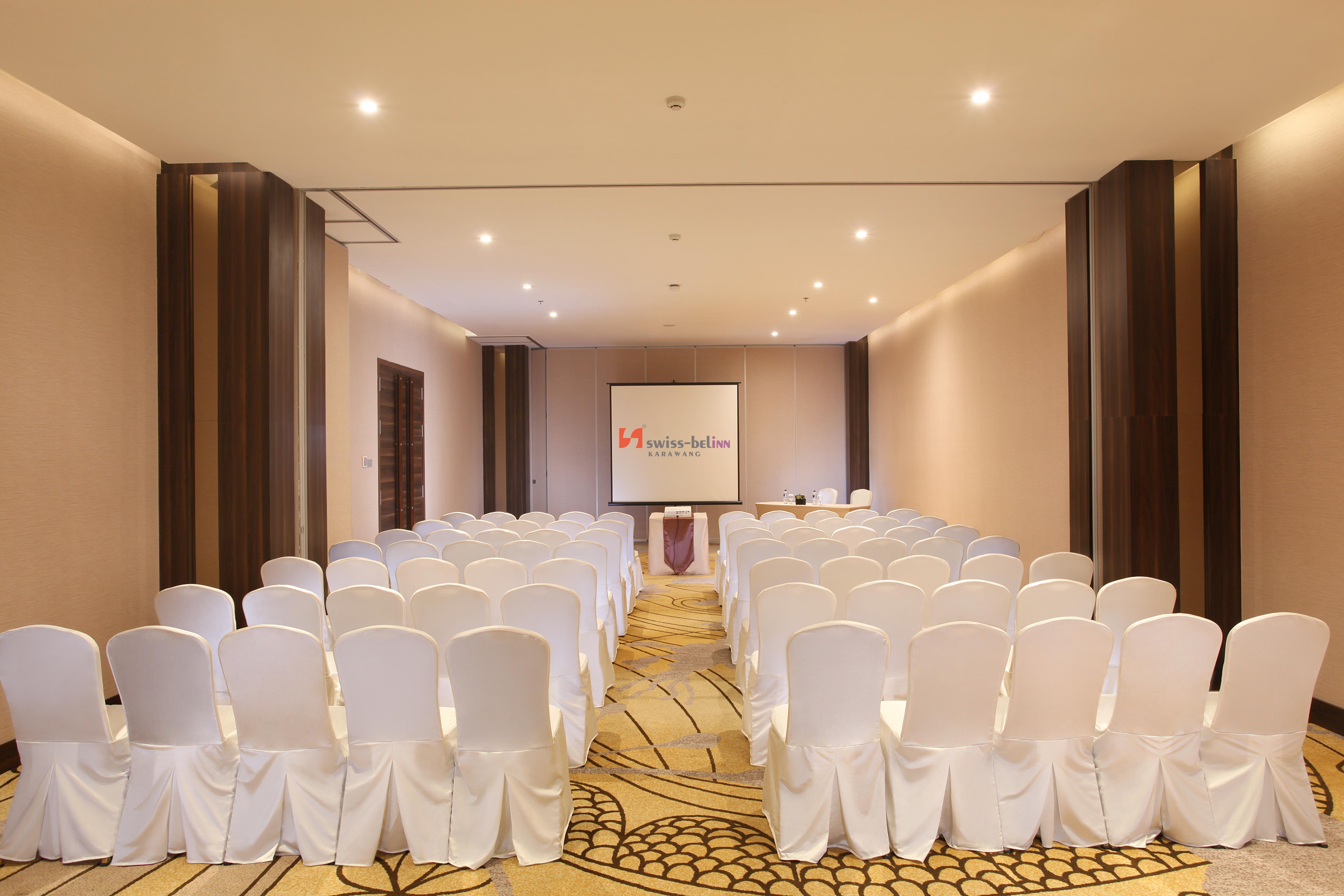 Swiss-Belinn Karawang Zewnętrze zdjęcie