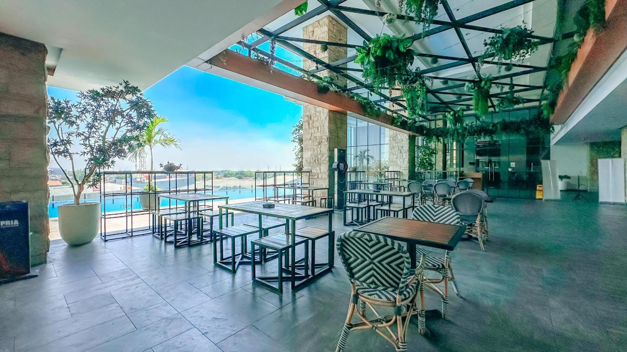 Swiss-Belinn Karawang Zewnętrze zdjęcie