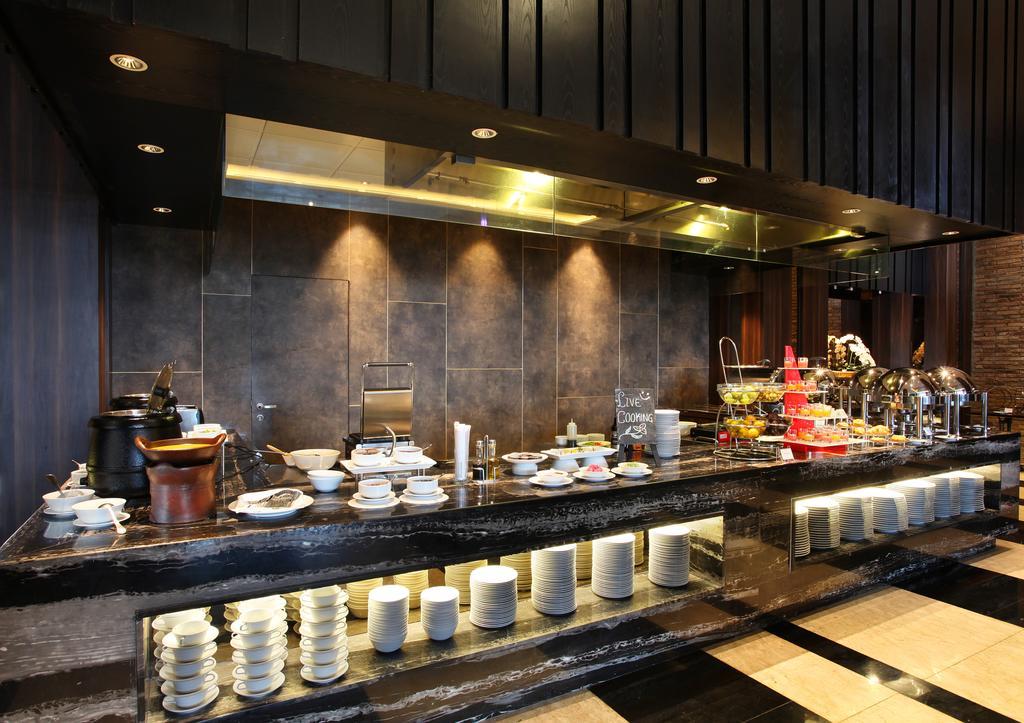 Swiss-Belinn Karawang Zewnętrze zdjęcie